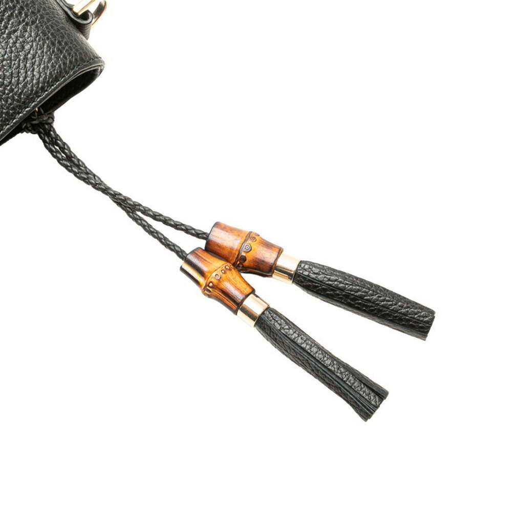 GUCCI Black Leather Bamboo Shoulder Bag - Picture 4 of 9